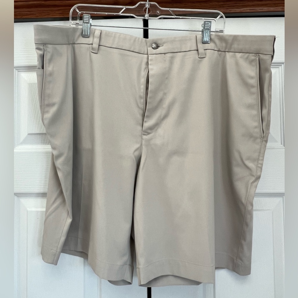 Men’s Callaway Golf Shorts, 42, Tan